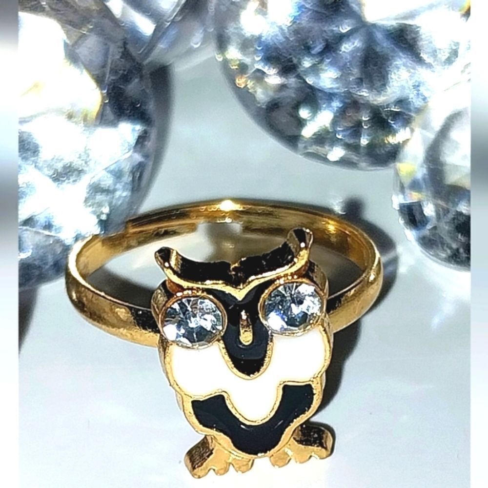 Super cute girls jeweled adjustable ring